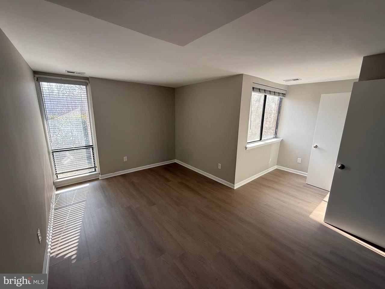 3339 Huntley Square Dr - Photo 5 of 8