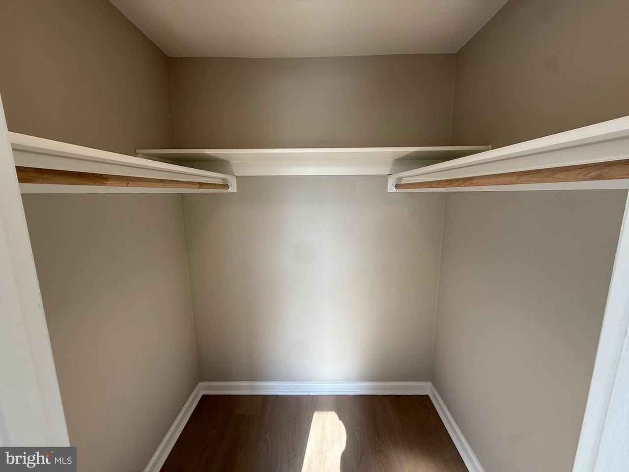 3339 Huntley Square Dr - Photo 6 of 8