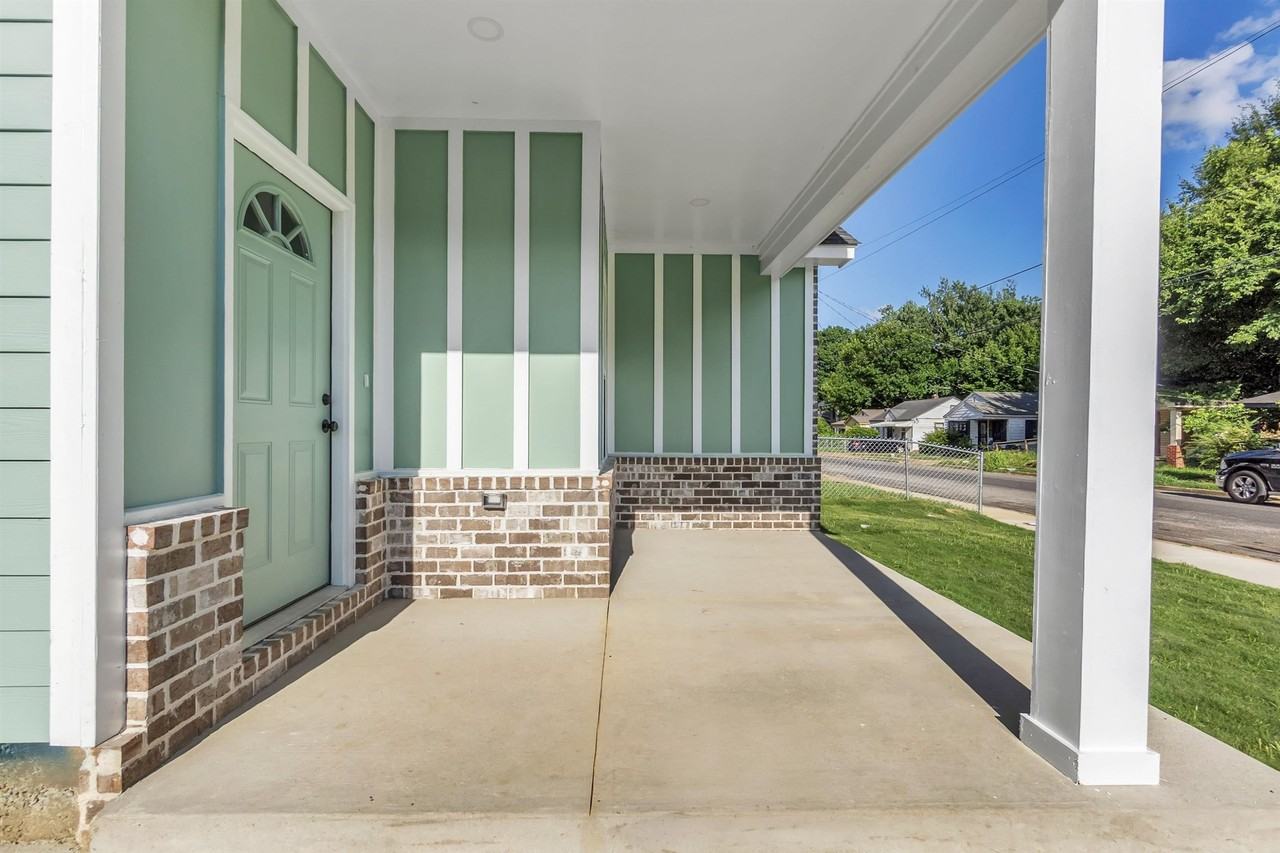 2132 Lyon Ave - Photo 3 of 23