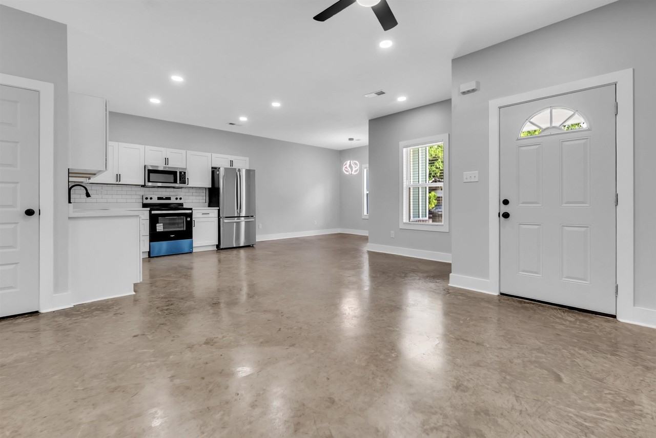 2132 Lyon Ave - Photo 4 of 23