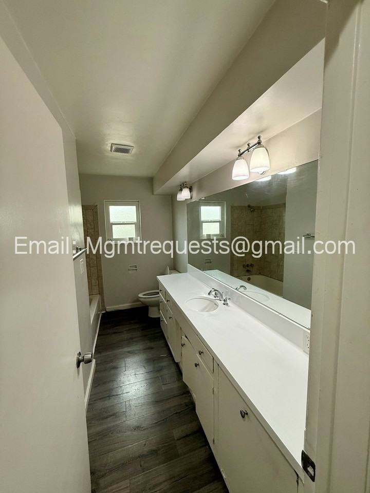 4250 Tenth Street, Unit 4250 - Photo 7 of 10