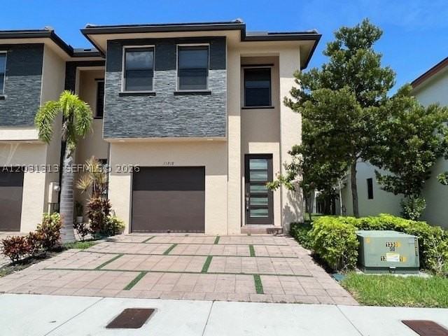 15818 Nw 91st Ave #15818 - Photo 2 of 33