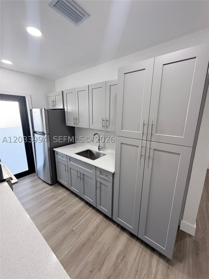 2080 Ne 172nd St #A - Photo 7 of 10