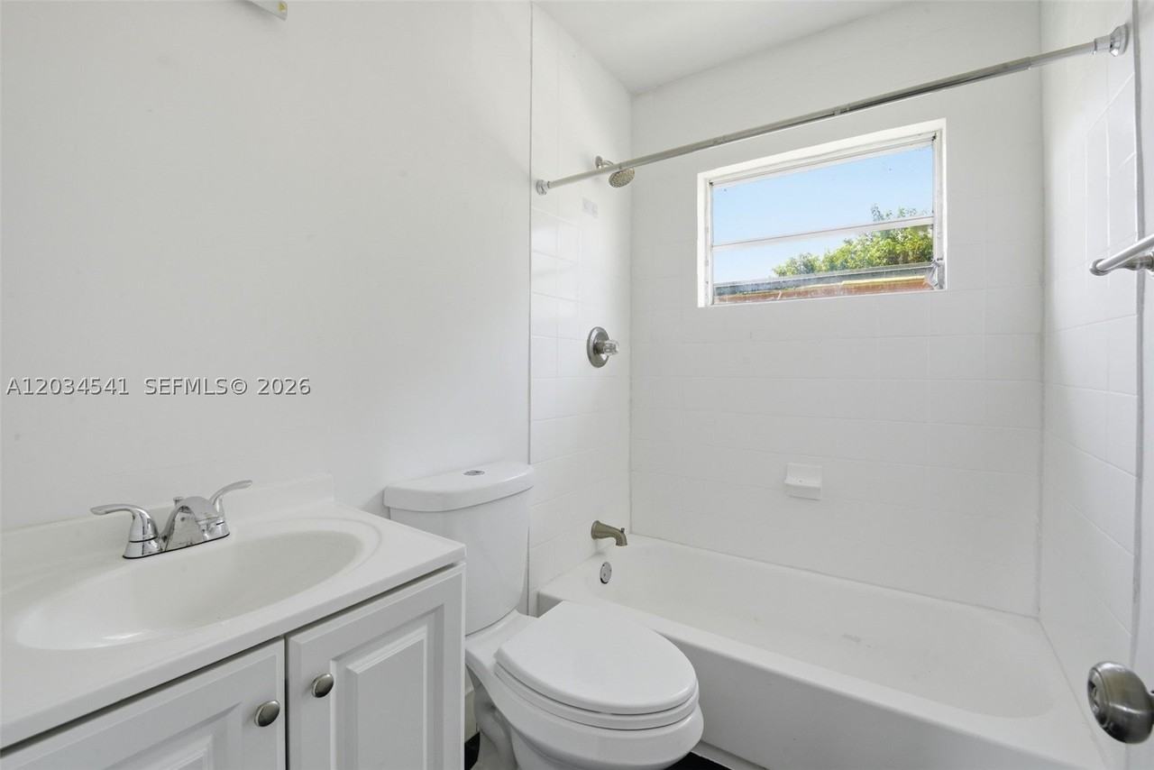 7512 Nw 1st Ave #7512 - Photo 7 of 13
