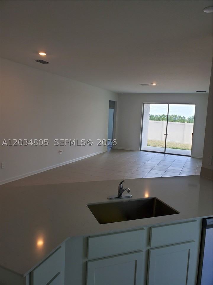 2455 Bluestone Rd - Photo 5 of 20