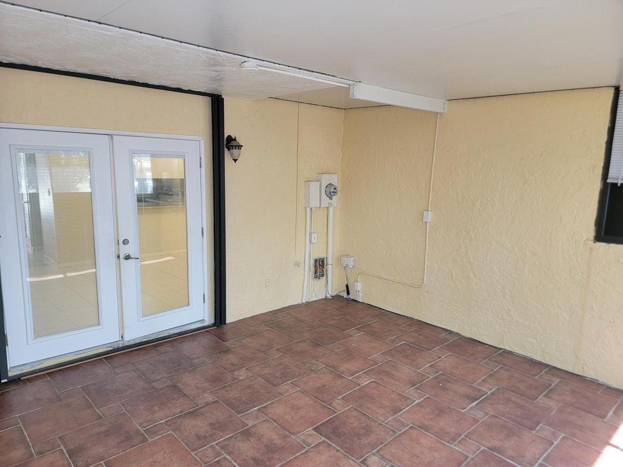 791 Se 1st Way - Photo 2 of 8