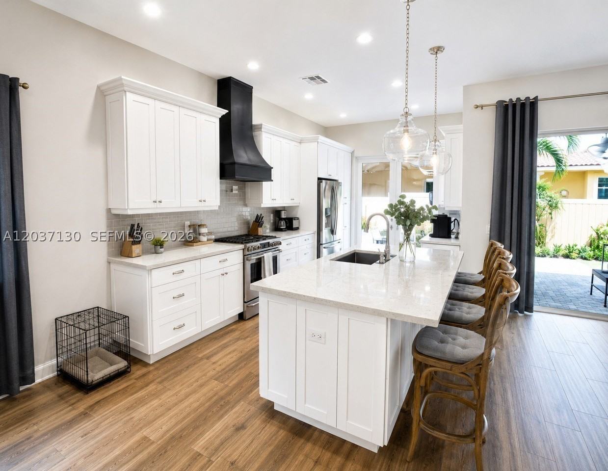 14015 Sw 32nd St - Photo 4 of 11