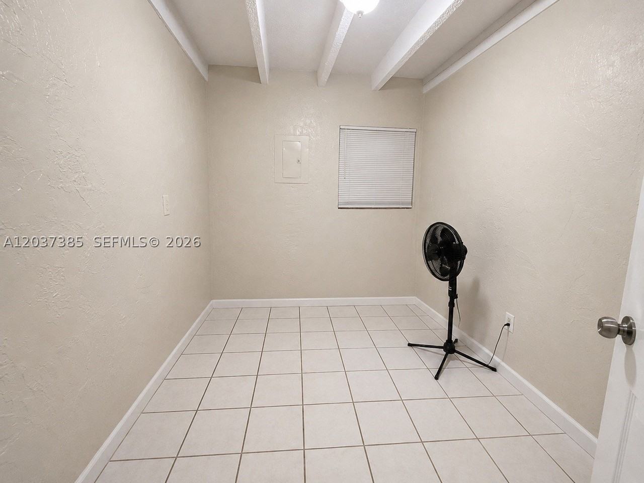 614 Sw 10th Ave #2 - Photo 7 of 8