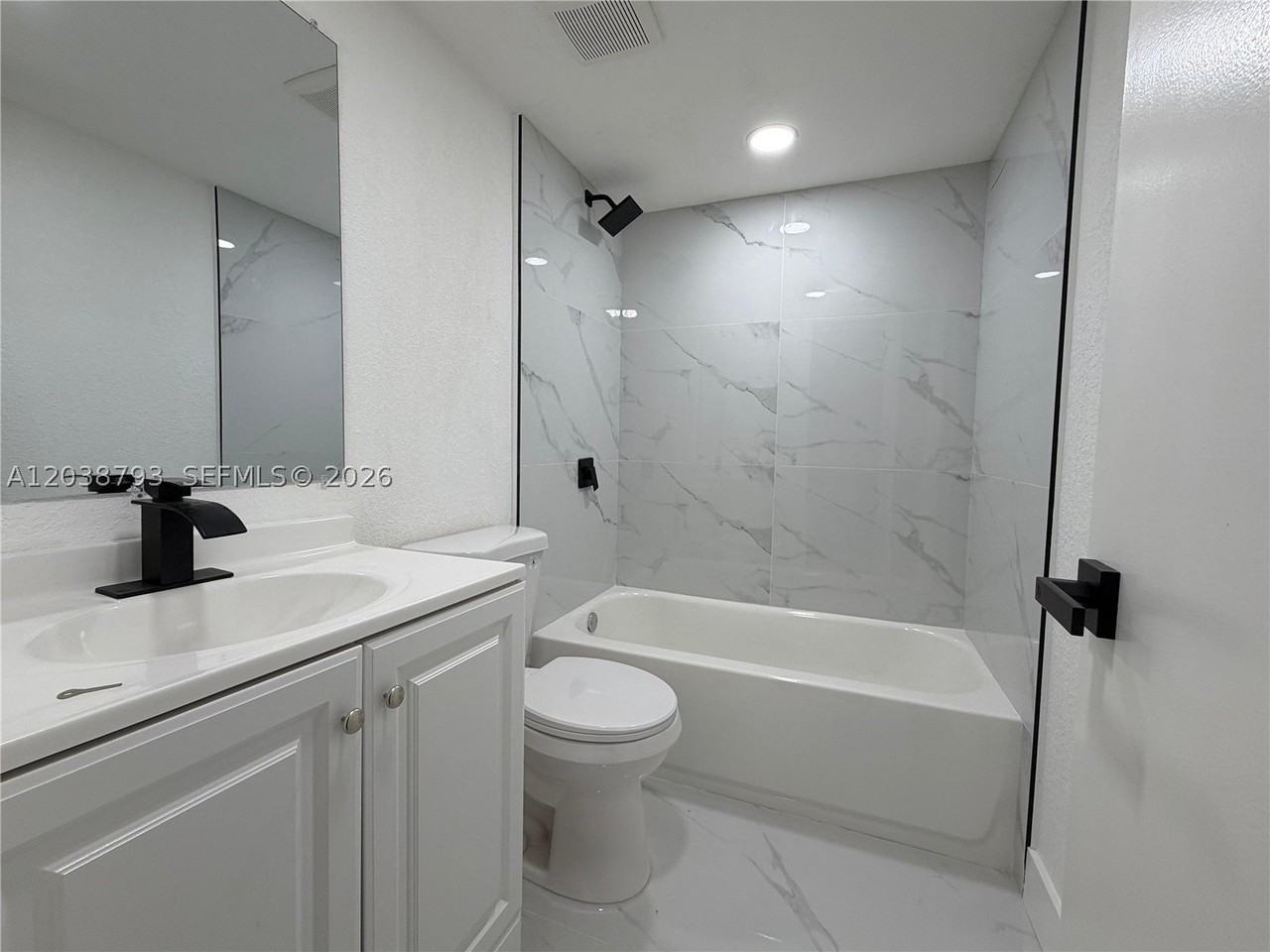 3540 N University Dr #C6 - Photo 4 of 9