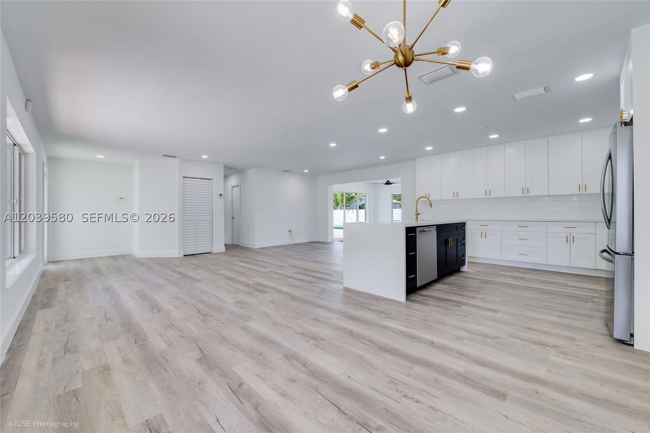 6250 Sw 62nd Pl - Photo 6 of 26