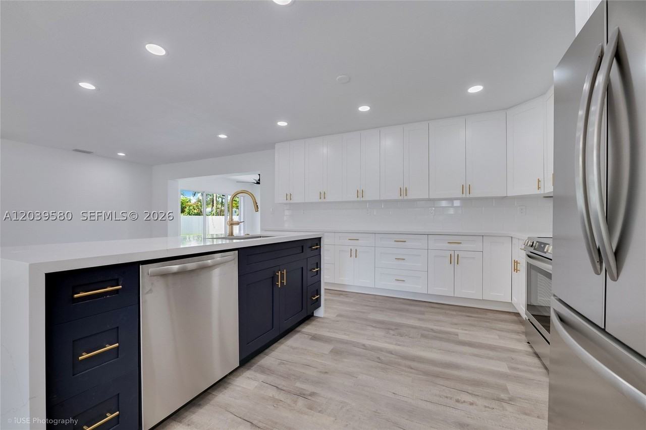 6250 Sw 62nd Pl - Photo 7 of 26
