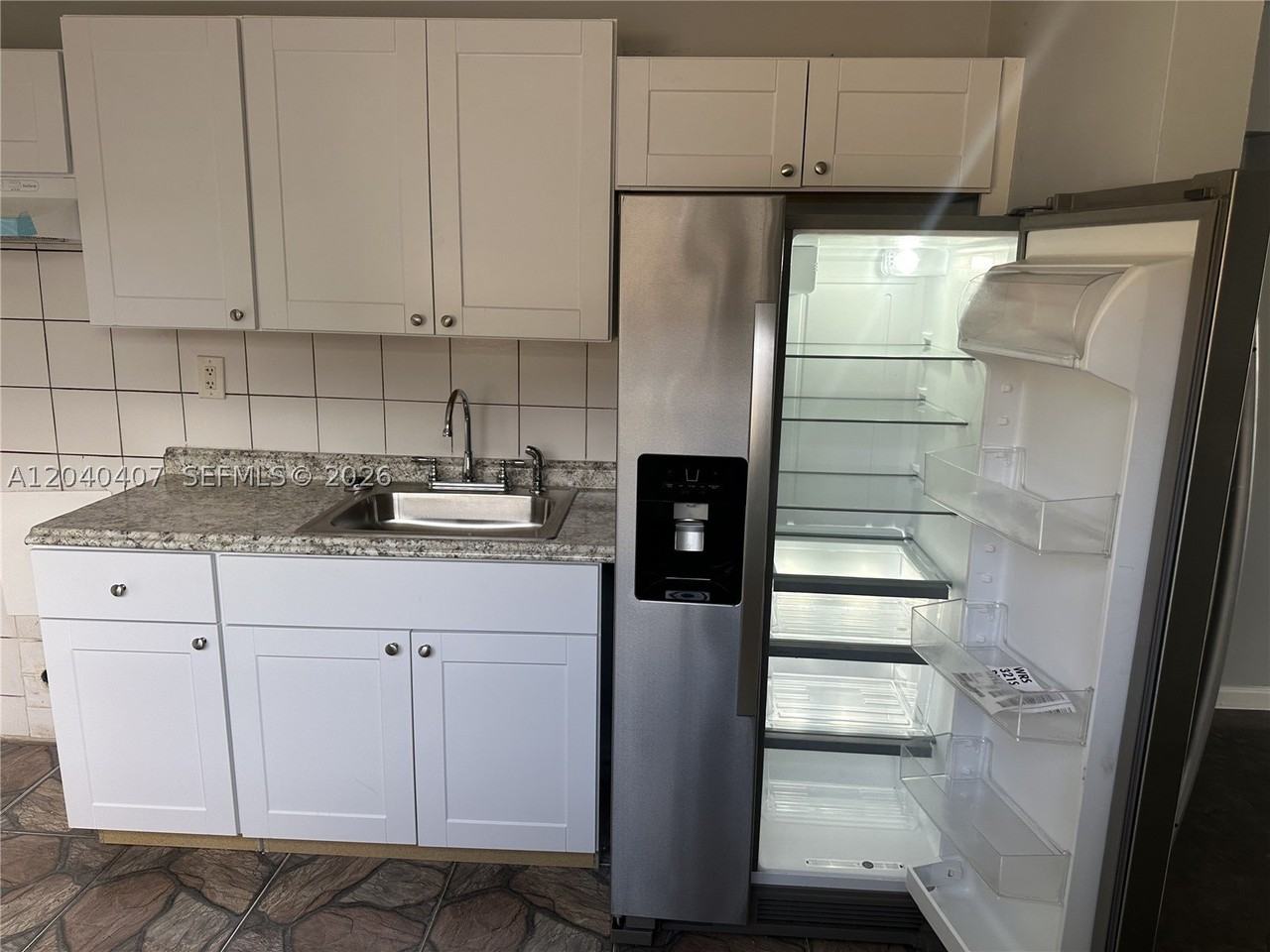 820 Nw 4th Ave - Photo 6 of 13