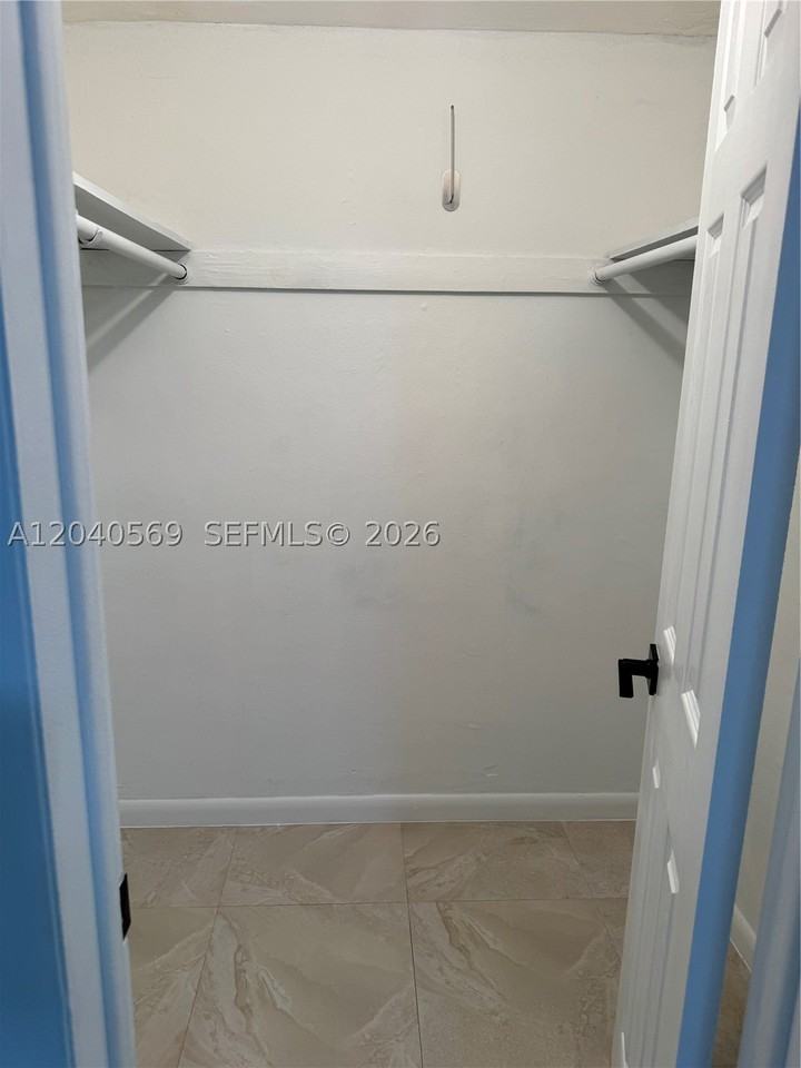 1025 Sw 6th Ave #2 - Photo 7 of 11