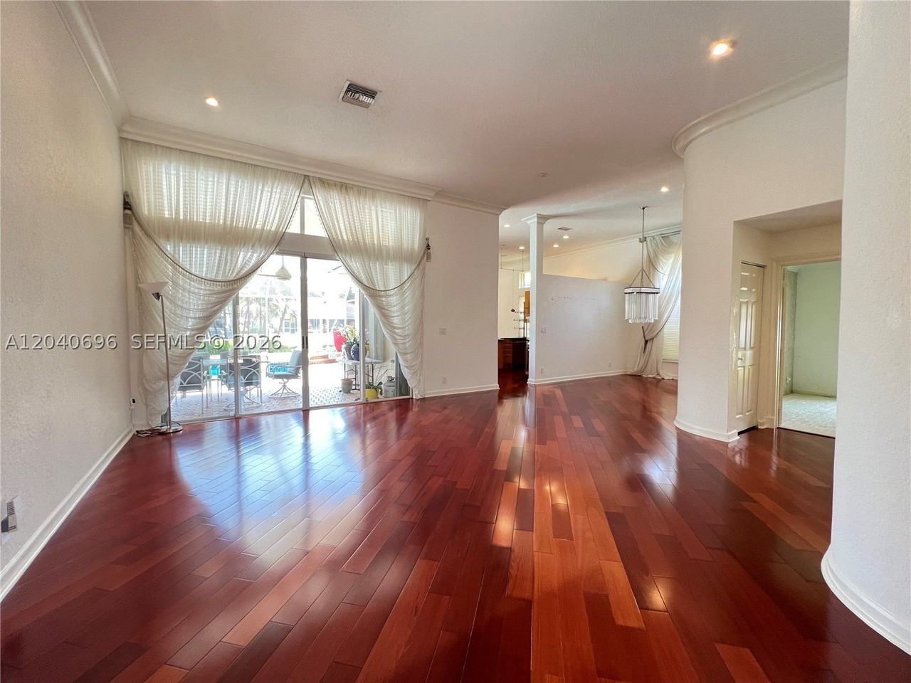 4324 Nw 65th Ter - Photo 4 of 50