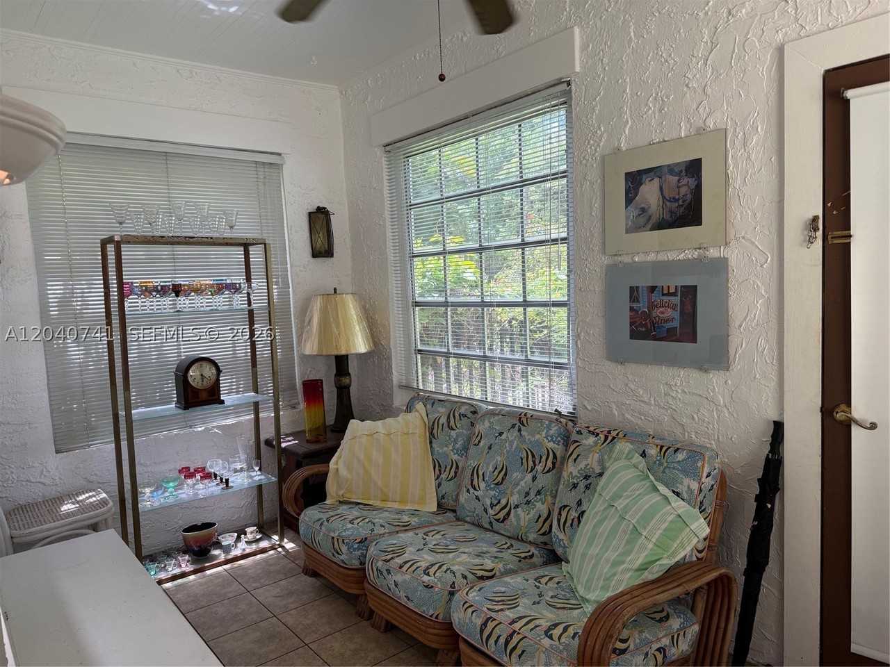 1209 Aguila Ave - Photo 3 of 19