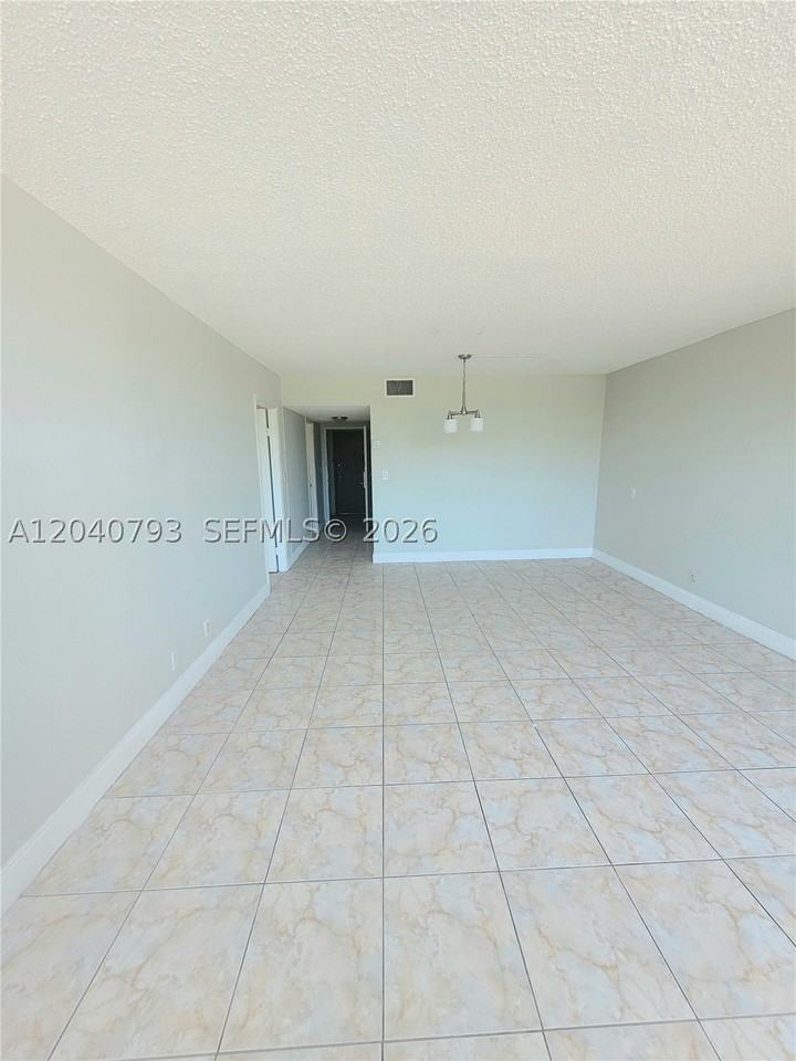 2025 Ne 164th St #319 - Photo 2 of 12
