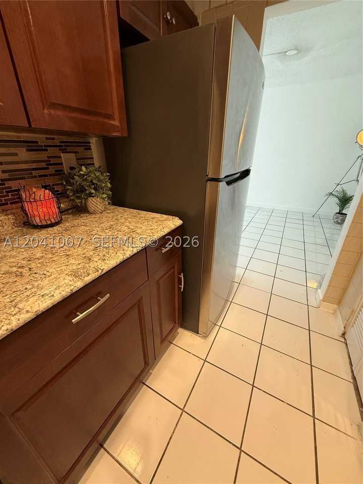 13455 Ne 10th Ave #410 - Photo 7 of 14