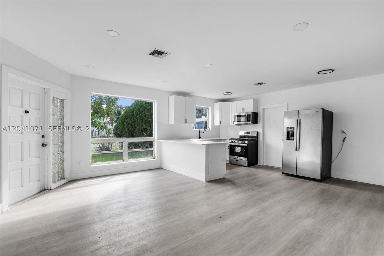 6831 Greene St #6831 - Photo 5 of 29