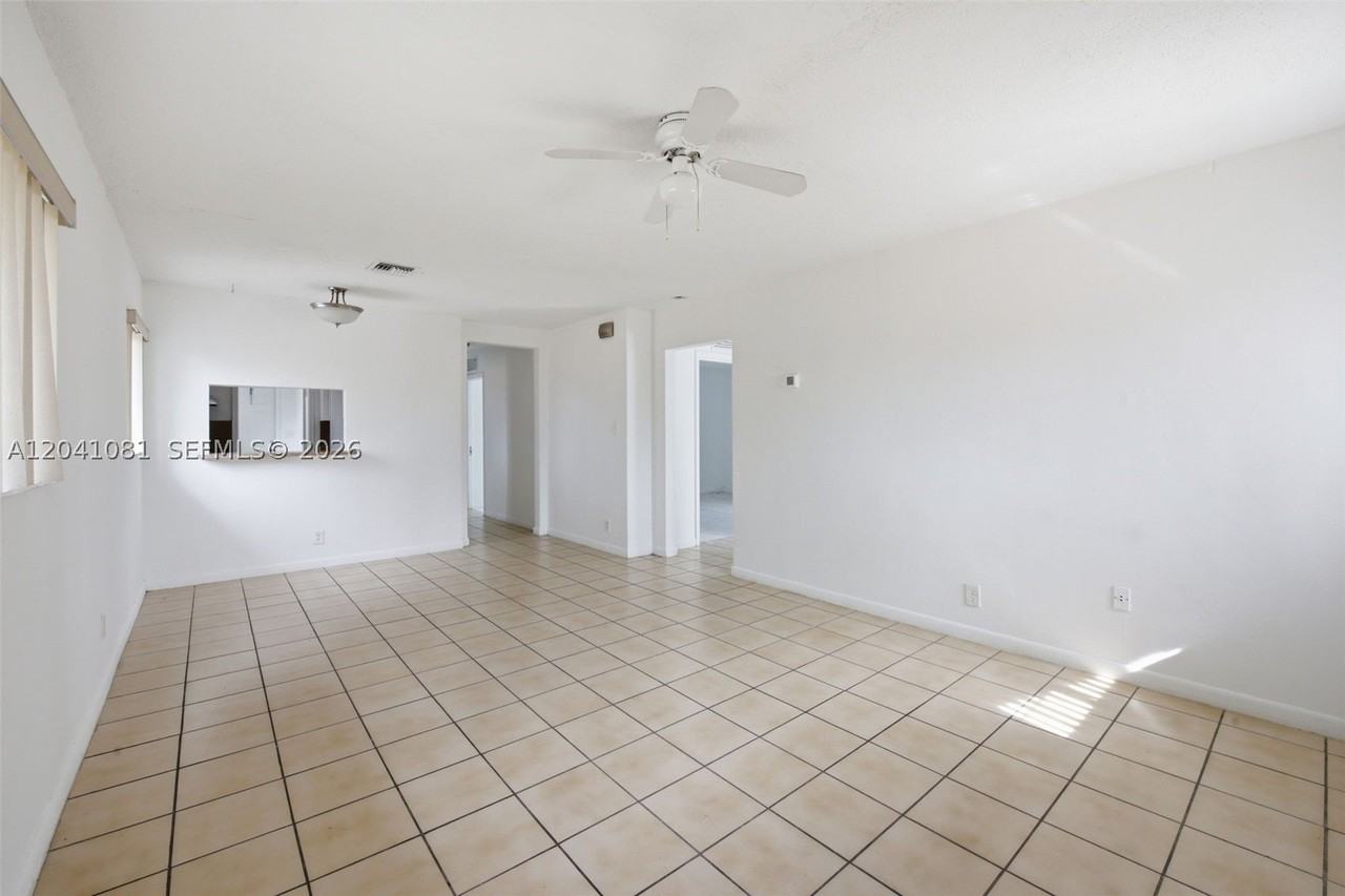 7521 Nw 1st Ave #7523 - Photo 2 of 15