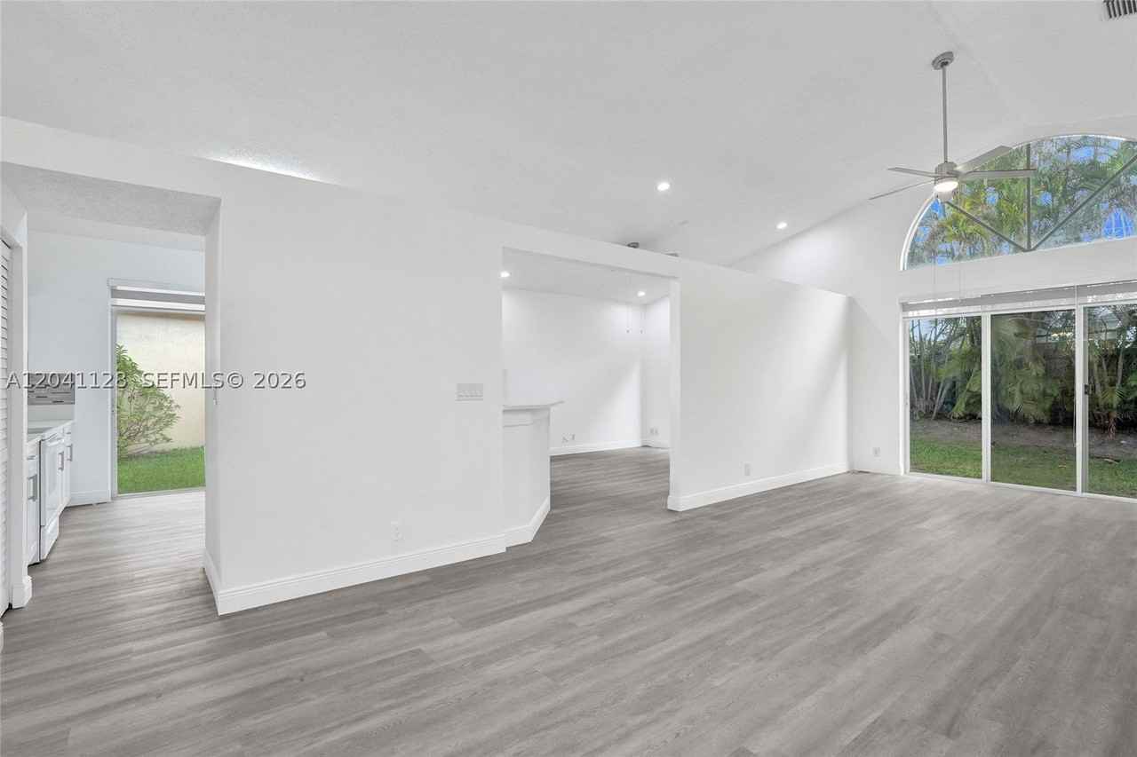 6931 Nw 34th St #6931 - Photo 5 of 38