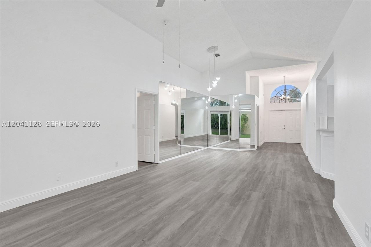 6931 Nw 34th St #6931 - Photo 6 of 38