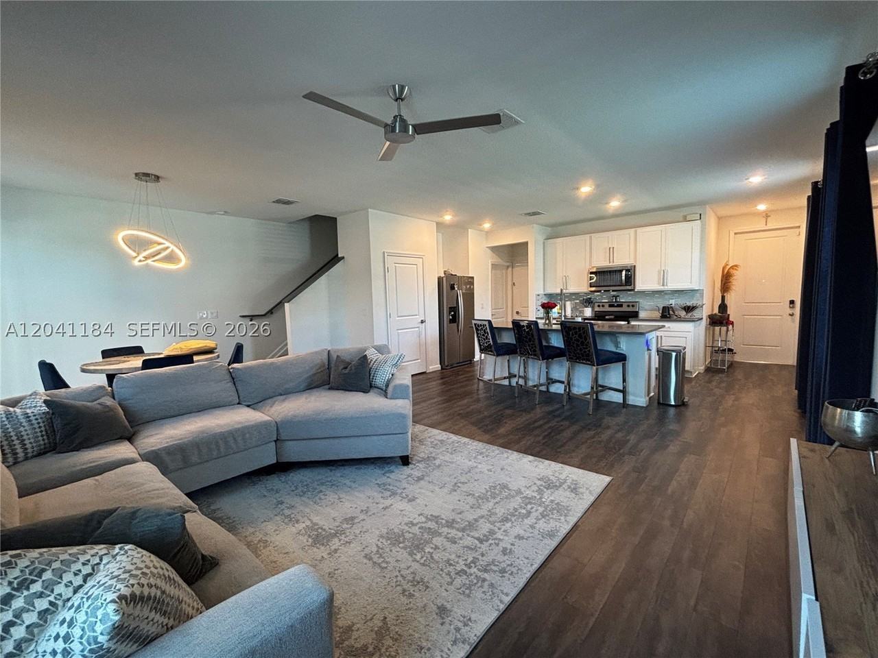 6359 Sailpointe Ln - Photo 2 of 33