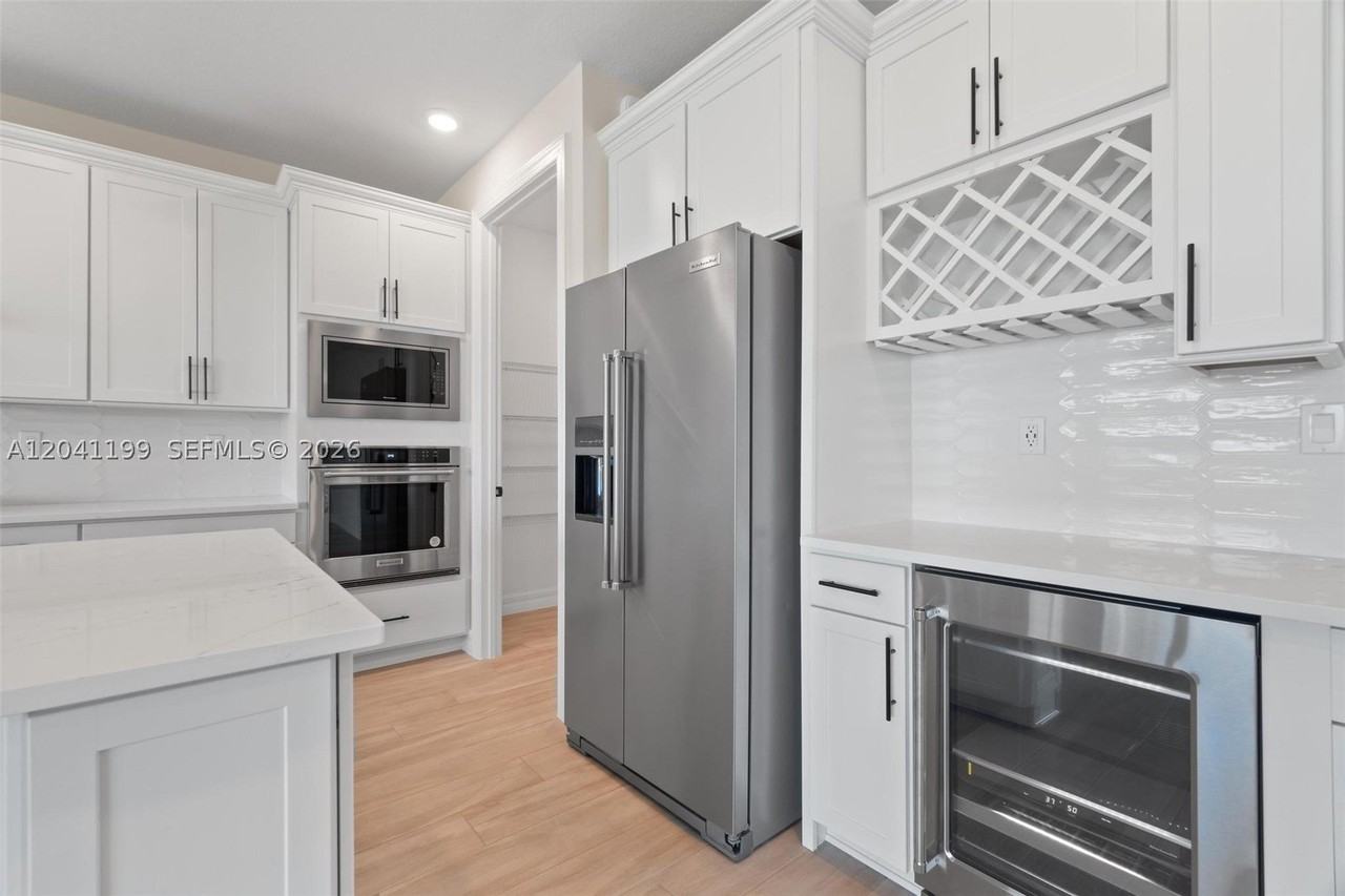 4546 Cumberland Ter - Photo 7 of 45