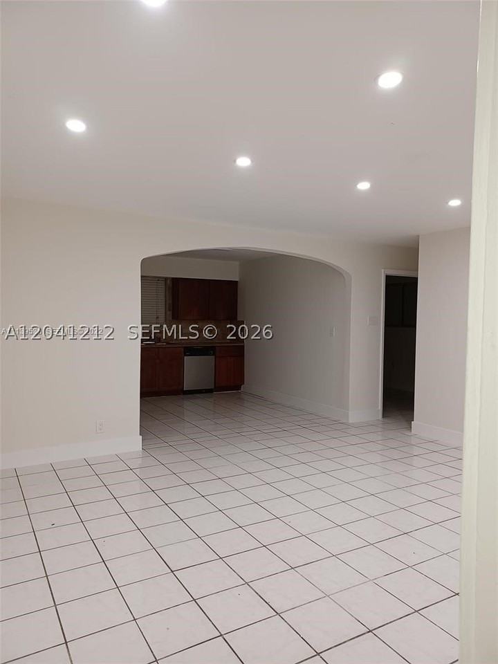 1727 Washington St #1727 - Photo 2 of 8
