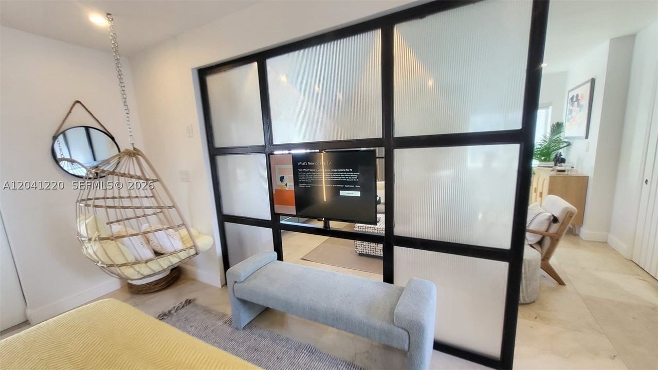 338 Roosevelt St #1001 - Photo 3 of 11