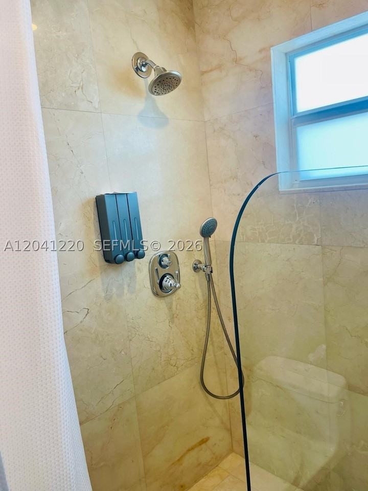 338 Roosevelt St #1001 - Photo 7 of 11