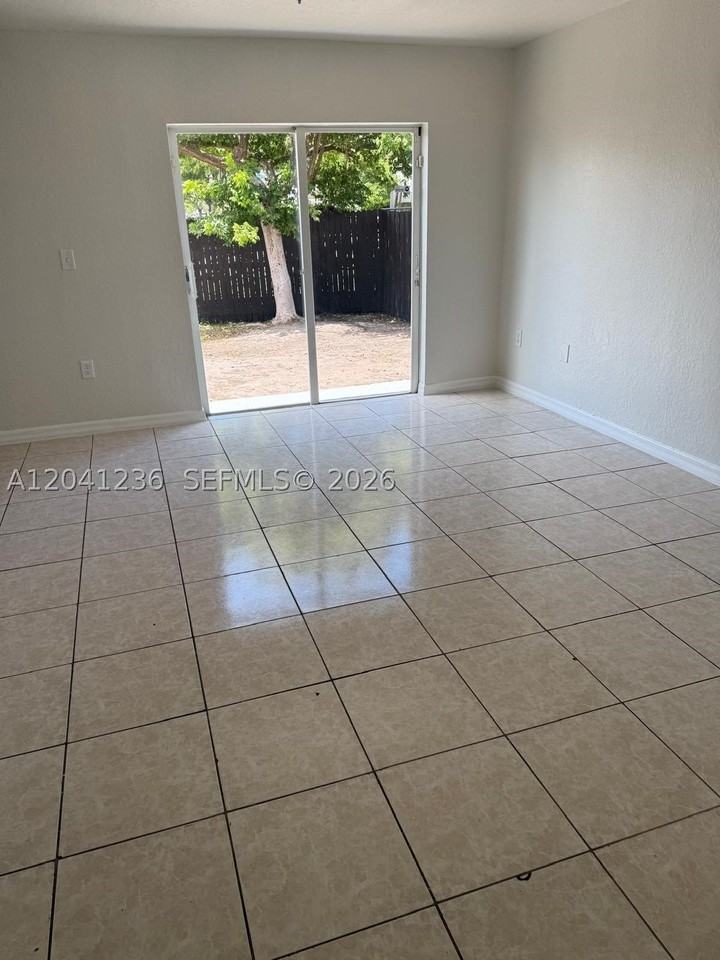 13567 Sw 264th Ter - Photo 7 of 18