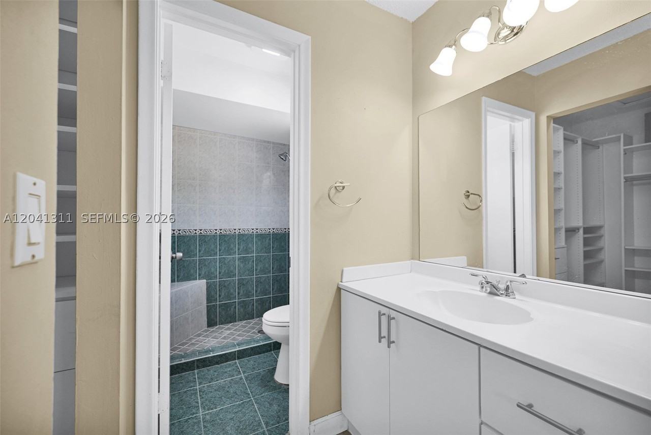 4471 Sw 138th Ct - Photo 6 of 26
