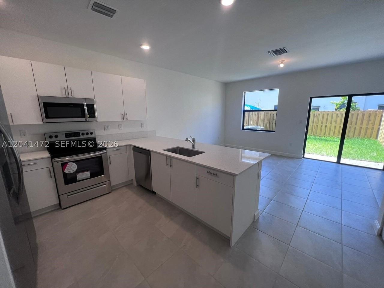 11831 Sw 246th Ter #11831 - Photo 2 of 11