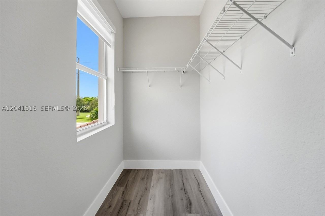 4107 Ne 20th St #4107 - Photo 7 of 33