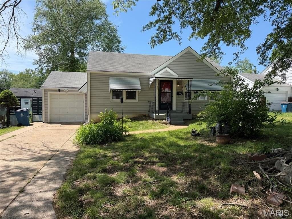 2456 Wieck Dr - Photo 2 of 18
