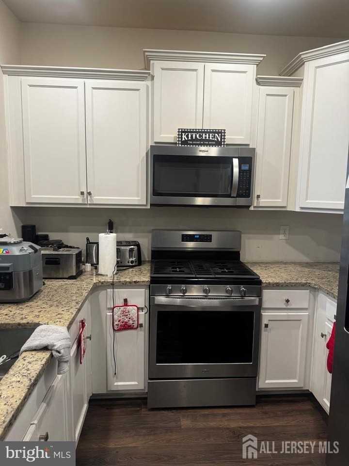 8 Peregrine Way - Photo 5 of 15