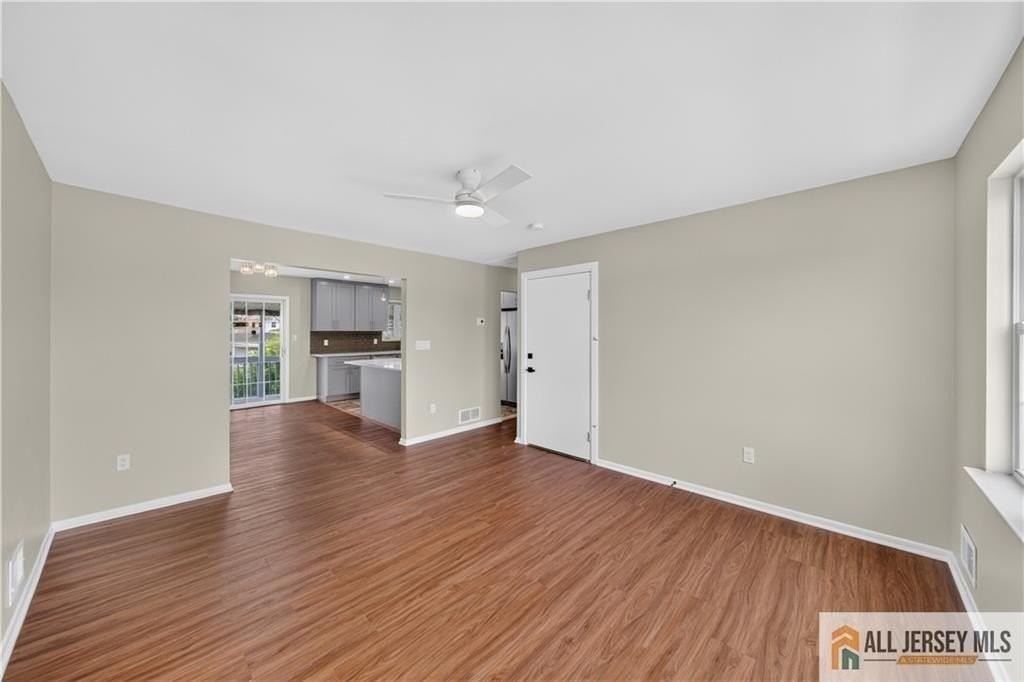 19 Harris St - Photo 6 of 16