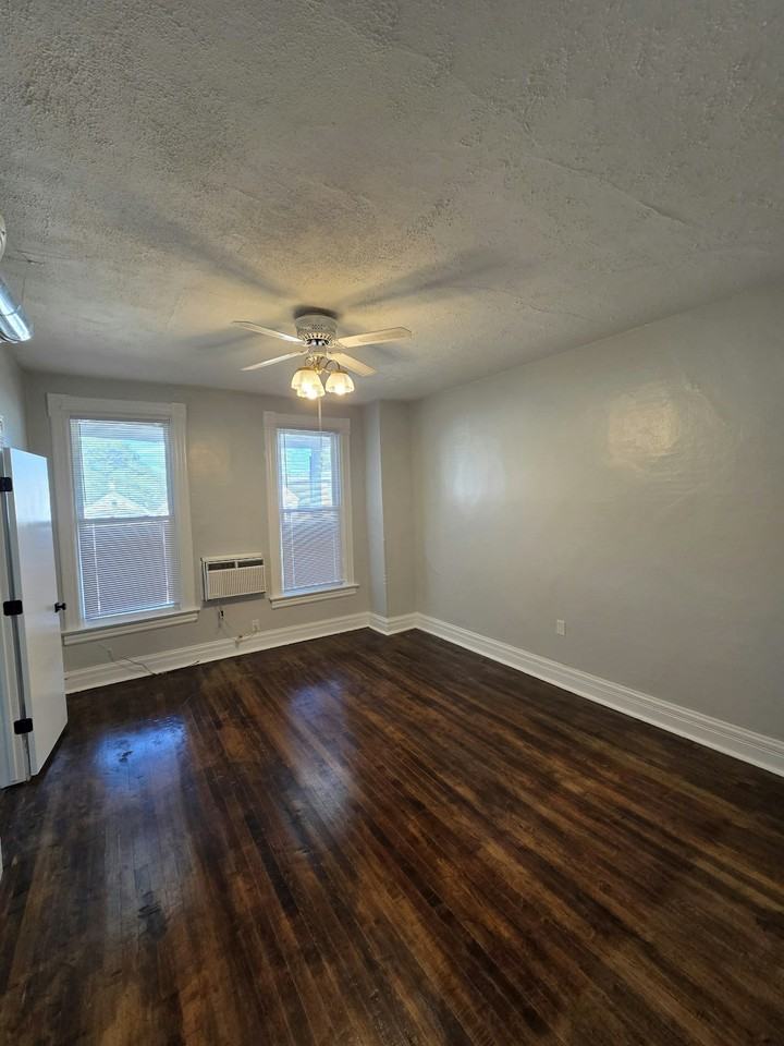 3611 S Wood St, Unit 2R - Photo 7 of 24