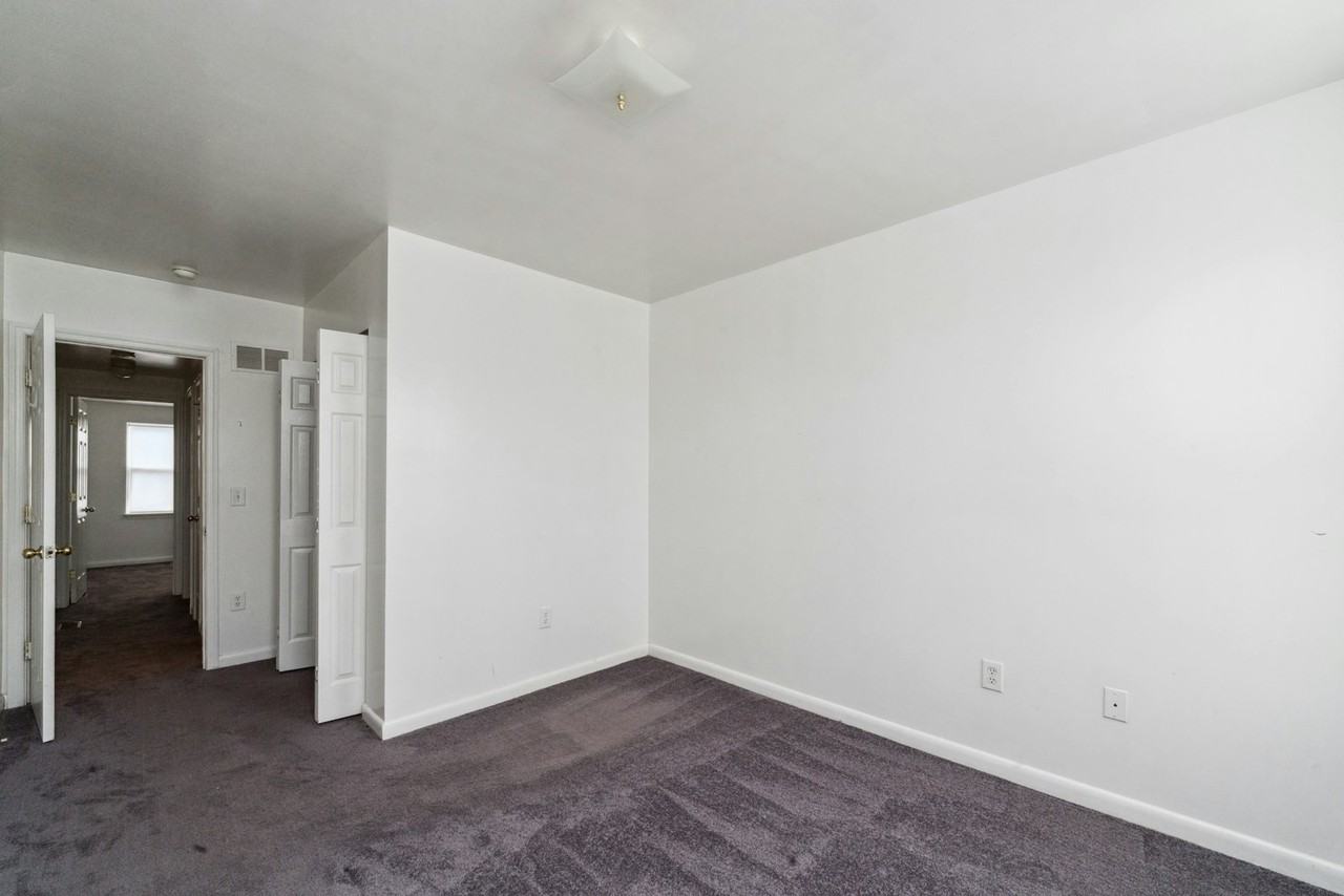 2416 Jefferson Street - Photo 3 of 11