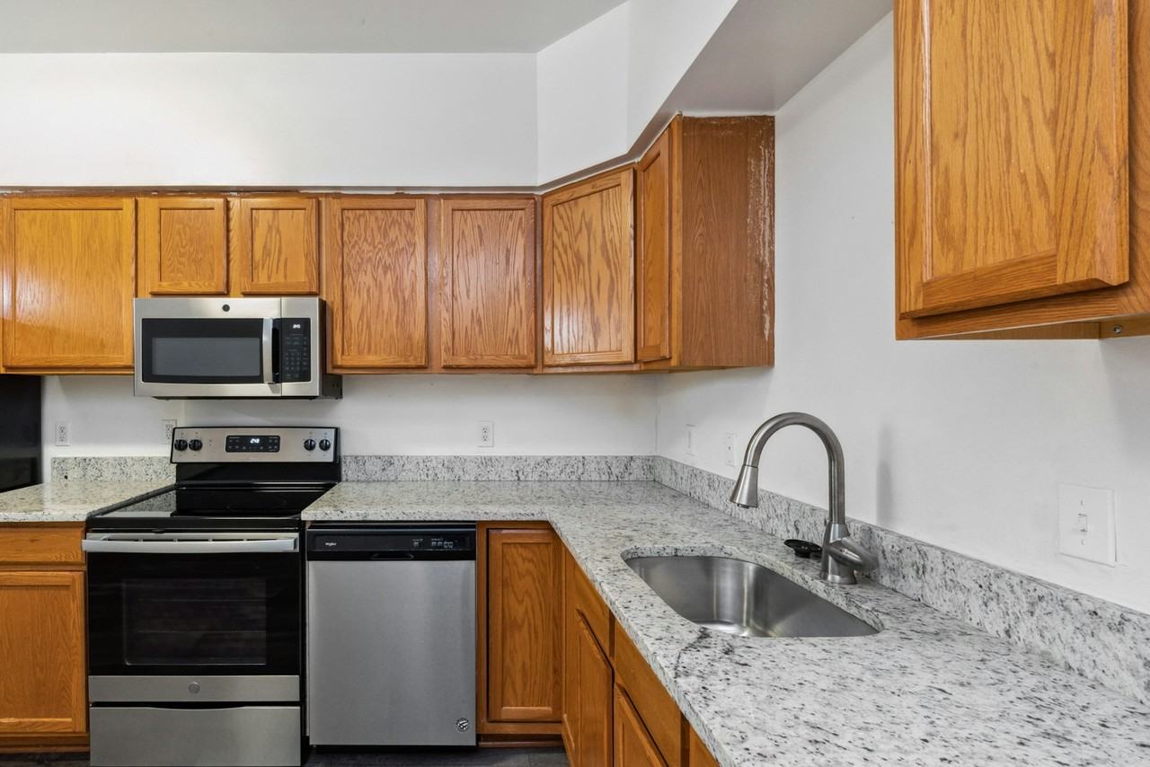 2416 Jefferson Street - Photo 4 of 11