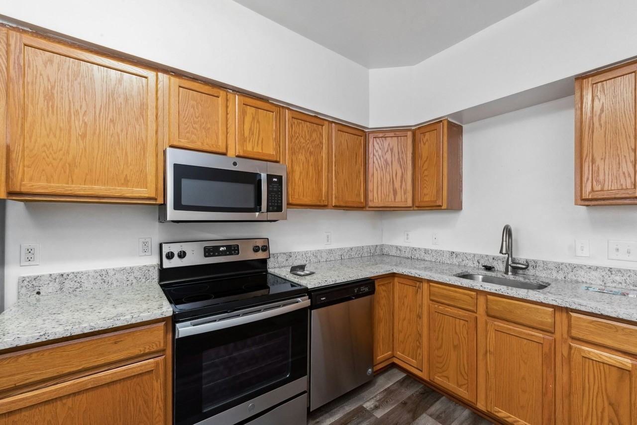 2416 Jefferson Street - Photo 5 of 11