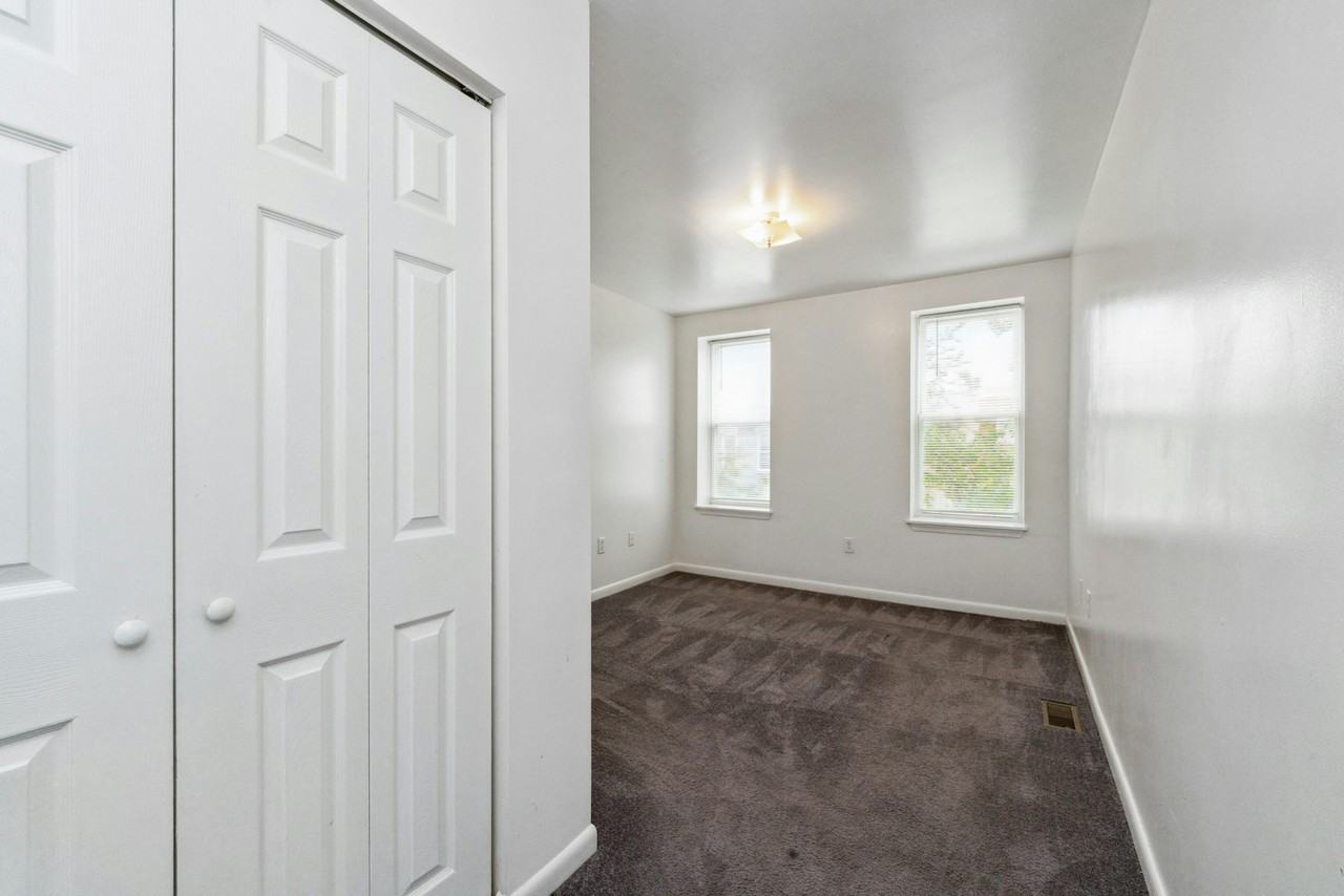 2416 Jefferson Street - Photo 6 of 11