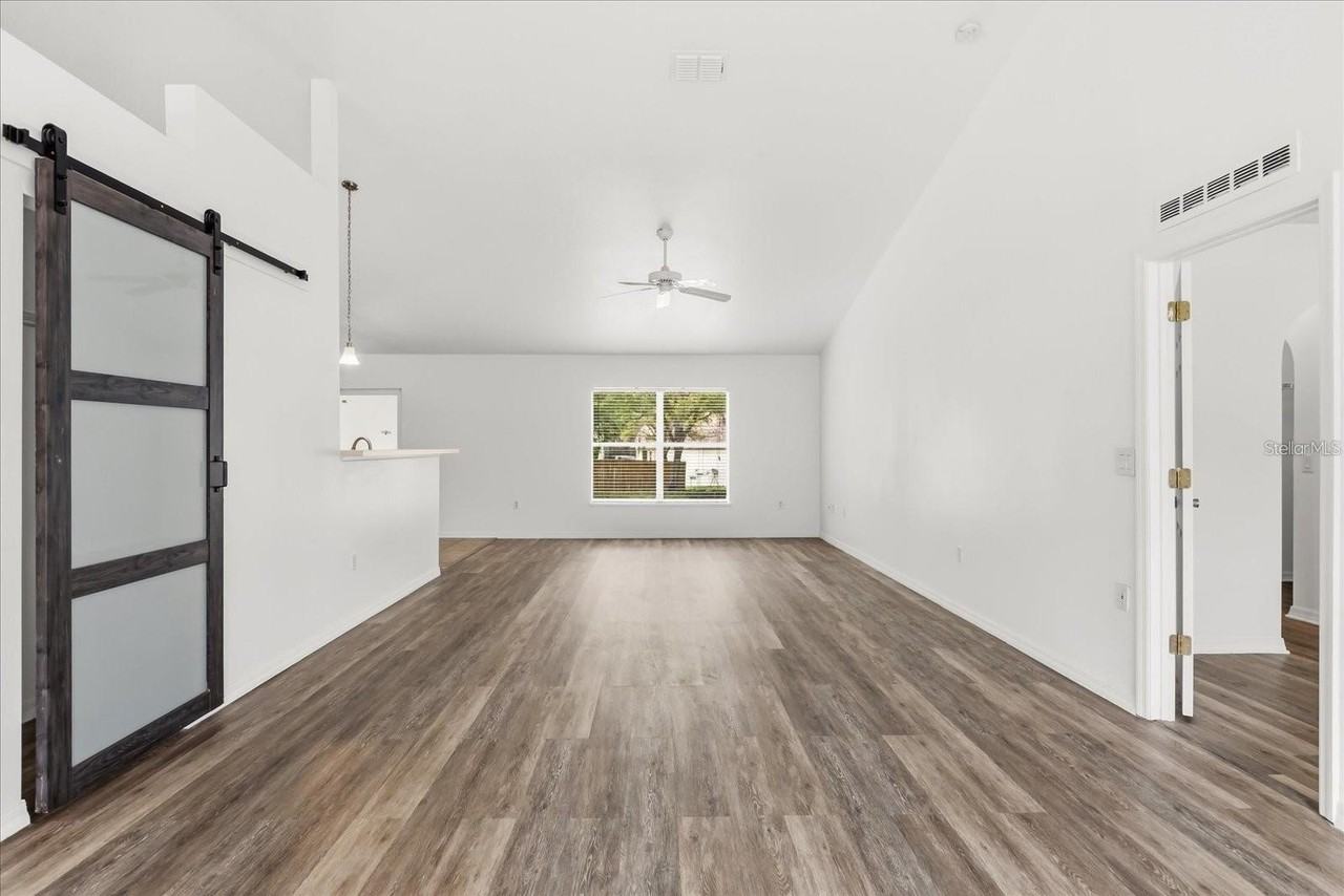 1500 Daybreak Dr - Photo 6 of 37