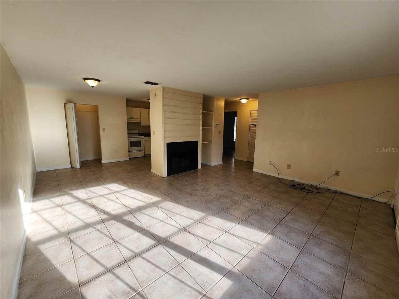 2529 Nw 62nd Pl - Photo 3 of 28