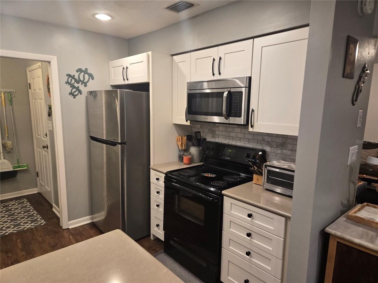 7605 Sw 7th Pl - Photo 7 of 19
