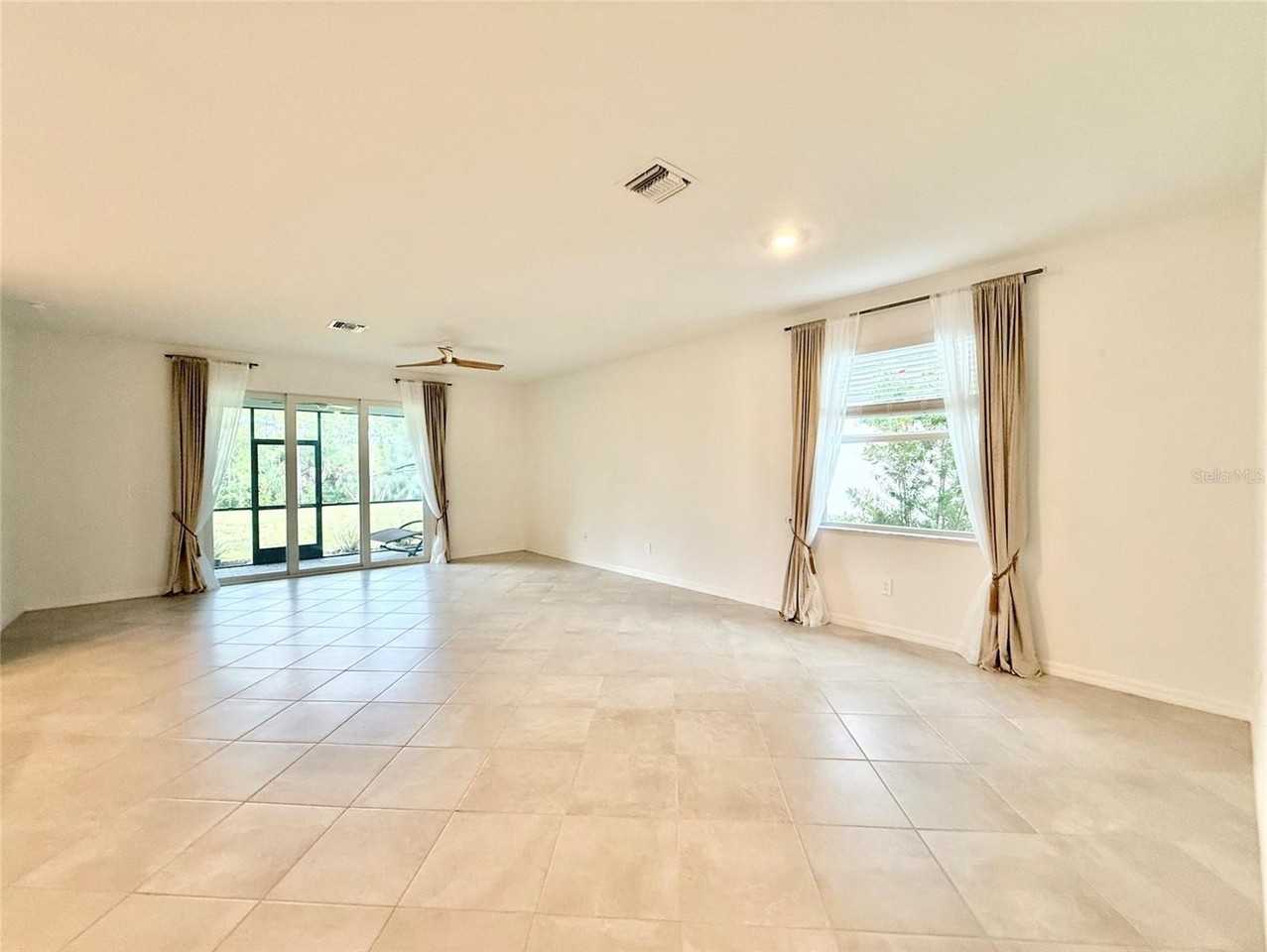 10995 Pinot Dr - Photo 6 of 36