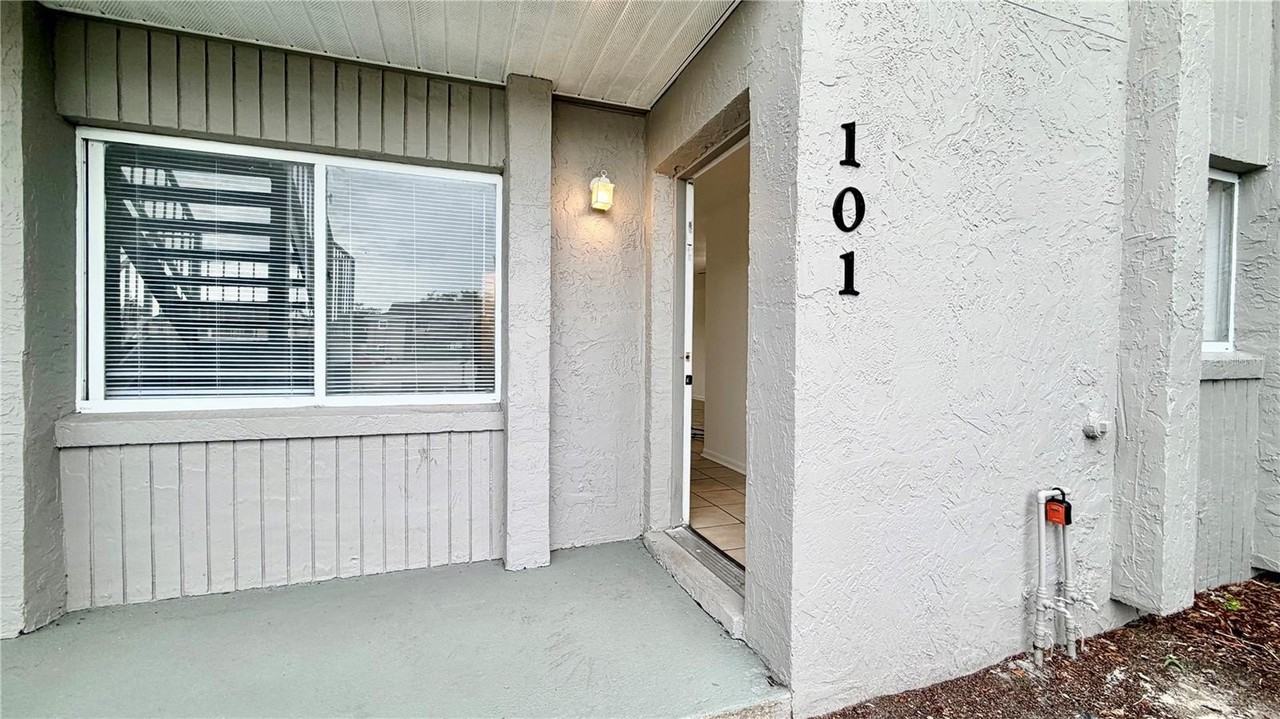 101 Cory Ln - Photo 2 of 24