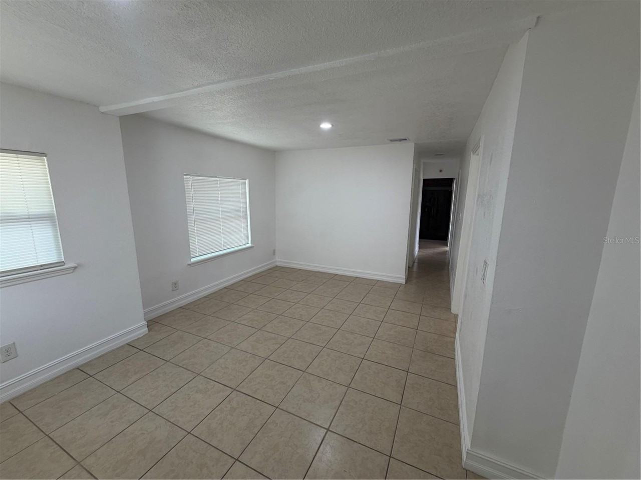 1130 Florence Ave - Photo 2 of 10