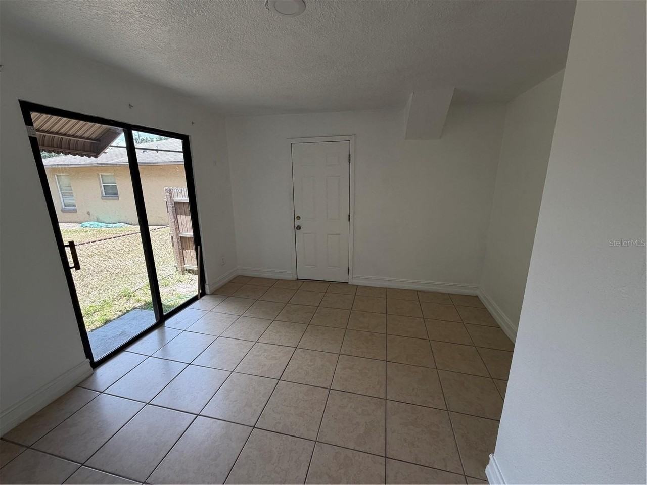 1130 Florence Ave - Photo 7 of 10