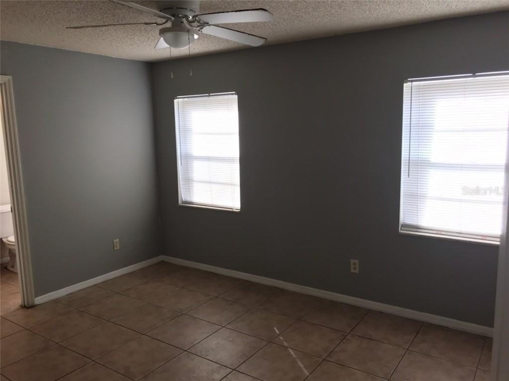 2415 Cedar Ave #B - Photo 3 of 15